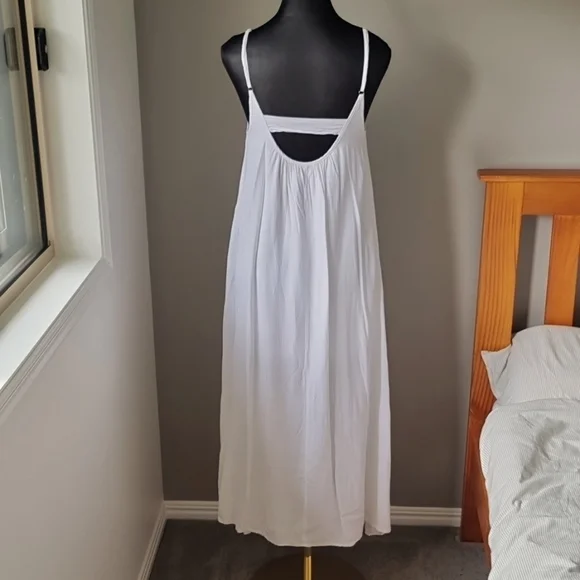 White Summer dress from Lily Whyt Size 10 NWOT - Picture 8 of 16
